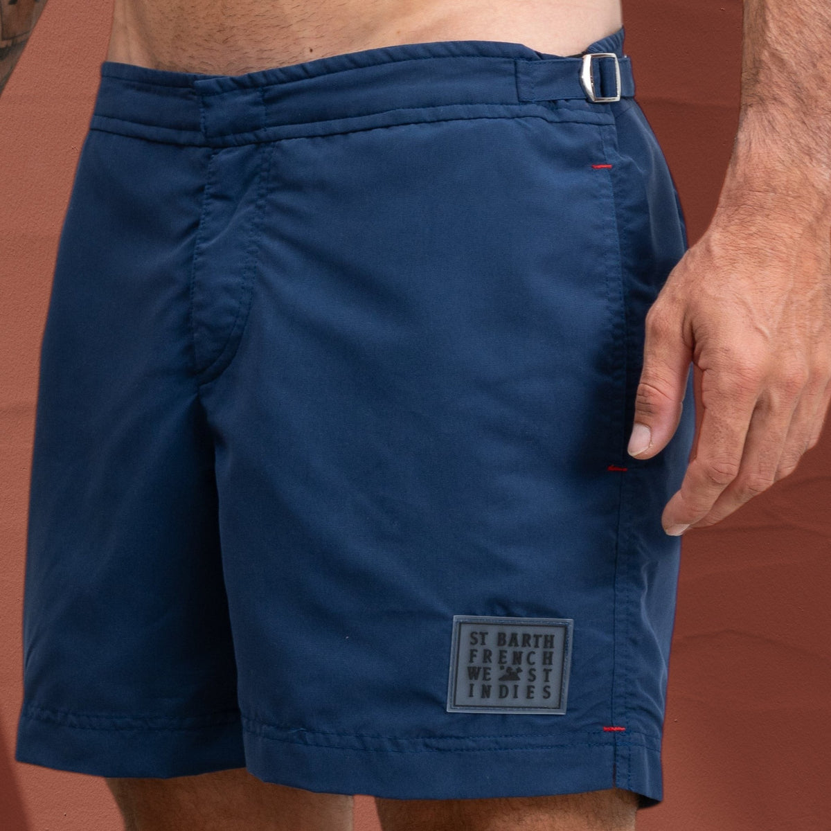 Short de bain bleu St Barth French West Indies avec fermetures latérales chromées et logo 3D sur la jambe gauche