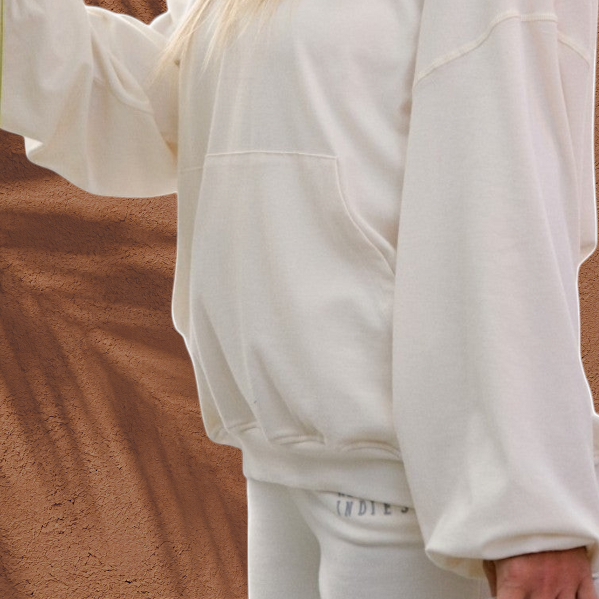 Sweat à capuche St Barth French West Indies blanc ultra-doux avec poche kangourou et coupe oversize confortable