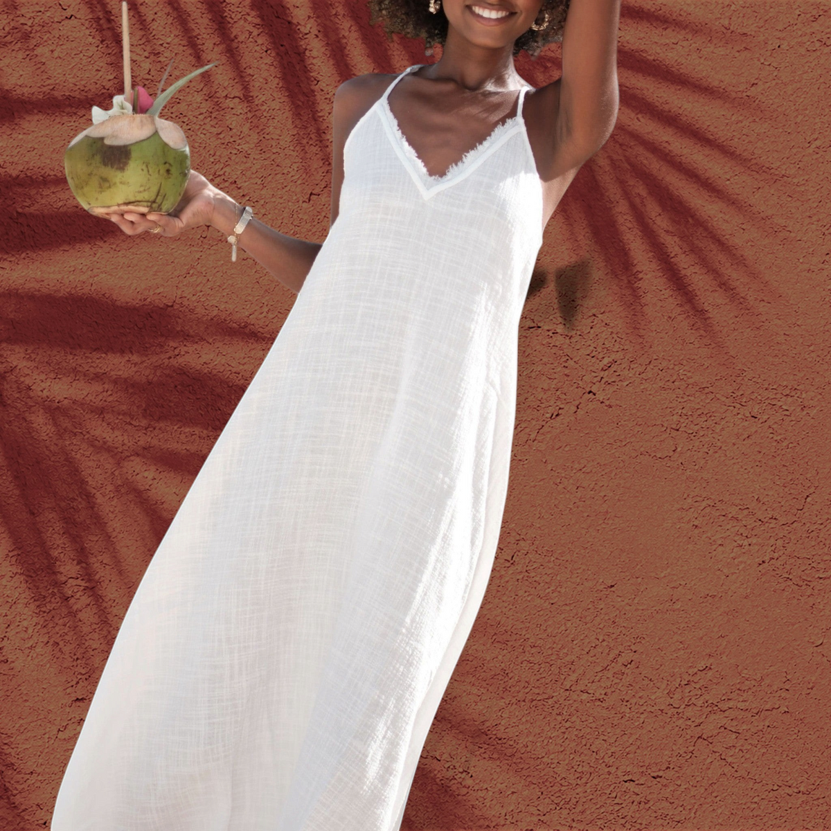 Robe Alice St Barth French West Indies blanche sans manches en gaze de coton légère avec finition effilochée
