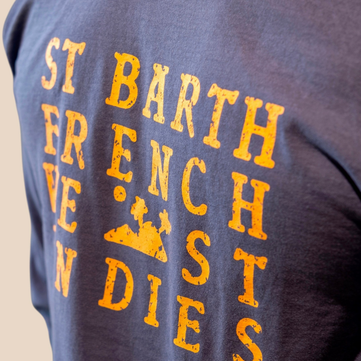 T-shirt bleu marine à manches longues St Barth French West Indies avec logo orange vieilli imprimé au dos
