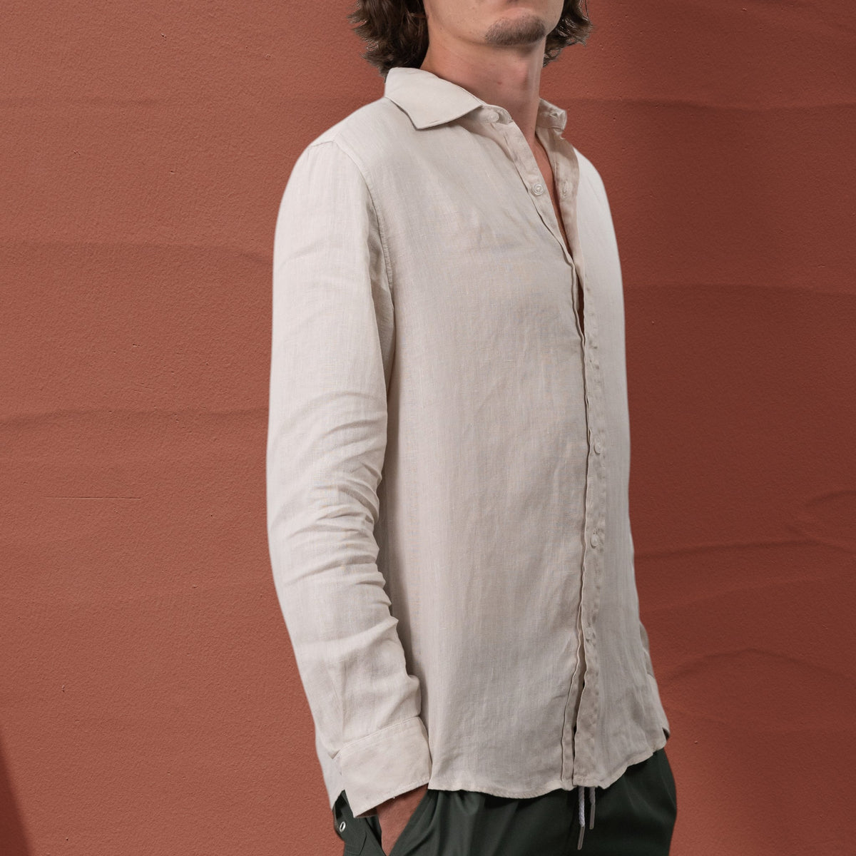 Chemise en lin beige St Barth French West Indies à manches longues pour homme, style décontracté et élégant