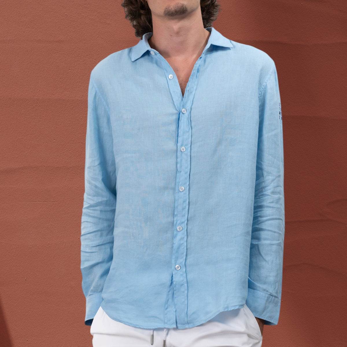 Chemise St Barth French West Indies en lin bleu clair à manches longues avec détail sérigraphié sur la manche