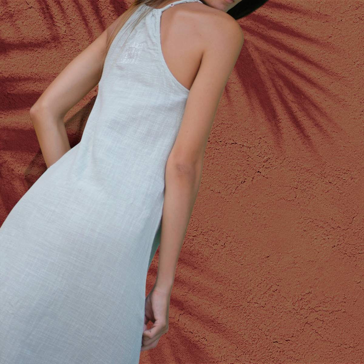 Robe Alice St Barth French West Indies sans manches en gaze de coton légère avec broderie logo au dos