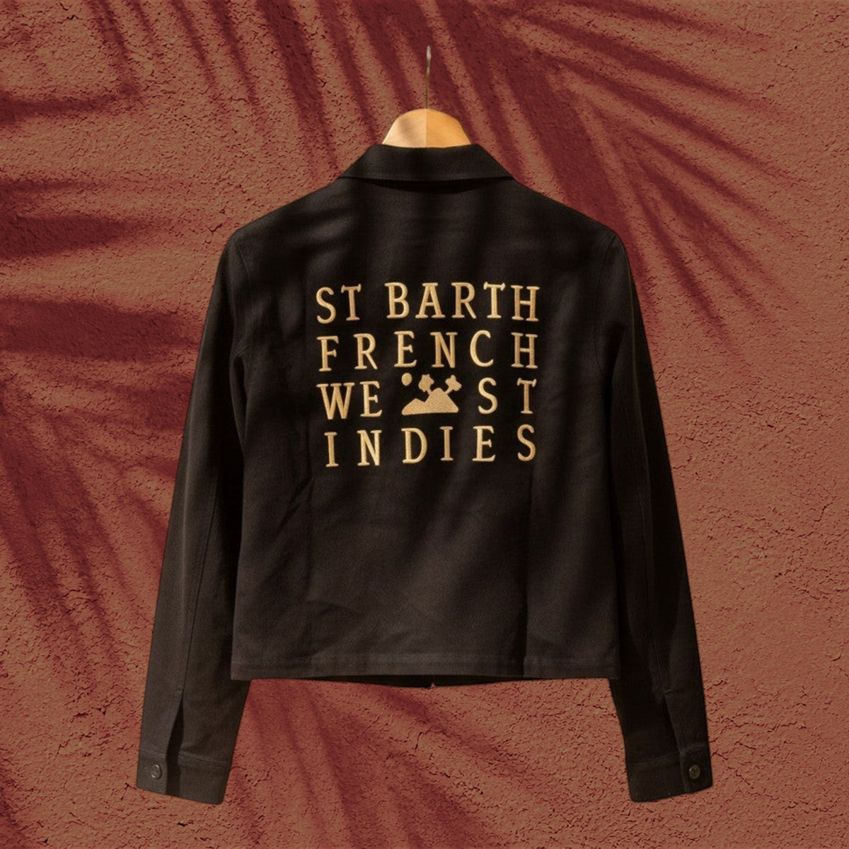 Veste chemise noire St Barth French West Indies avec logo brodé au dos, style décontracté et léger