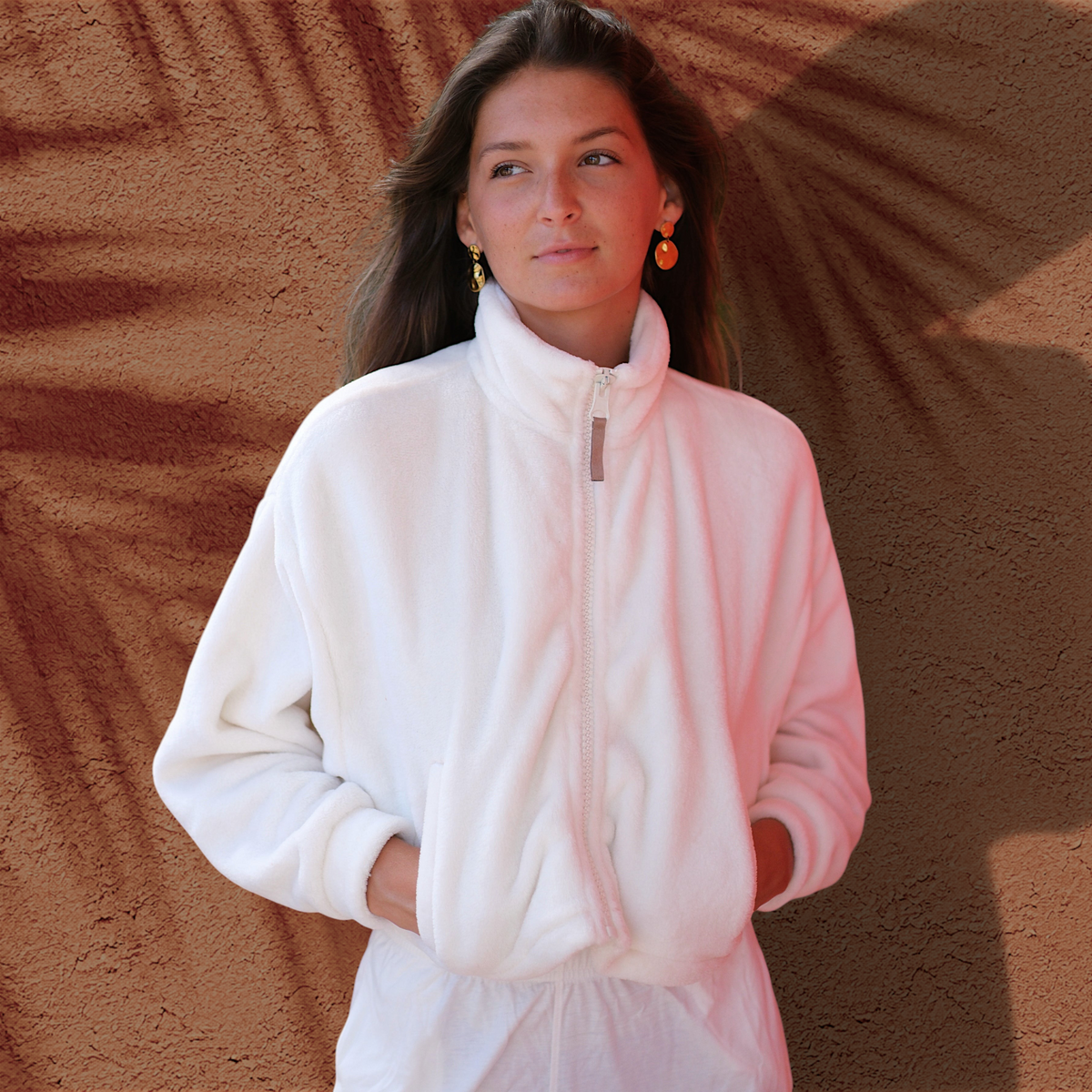 Veste Doudou St Barth French West Indies courte et blanche en acrylique avec fermeture éclair oversize